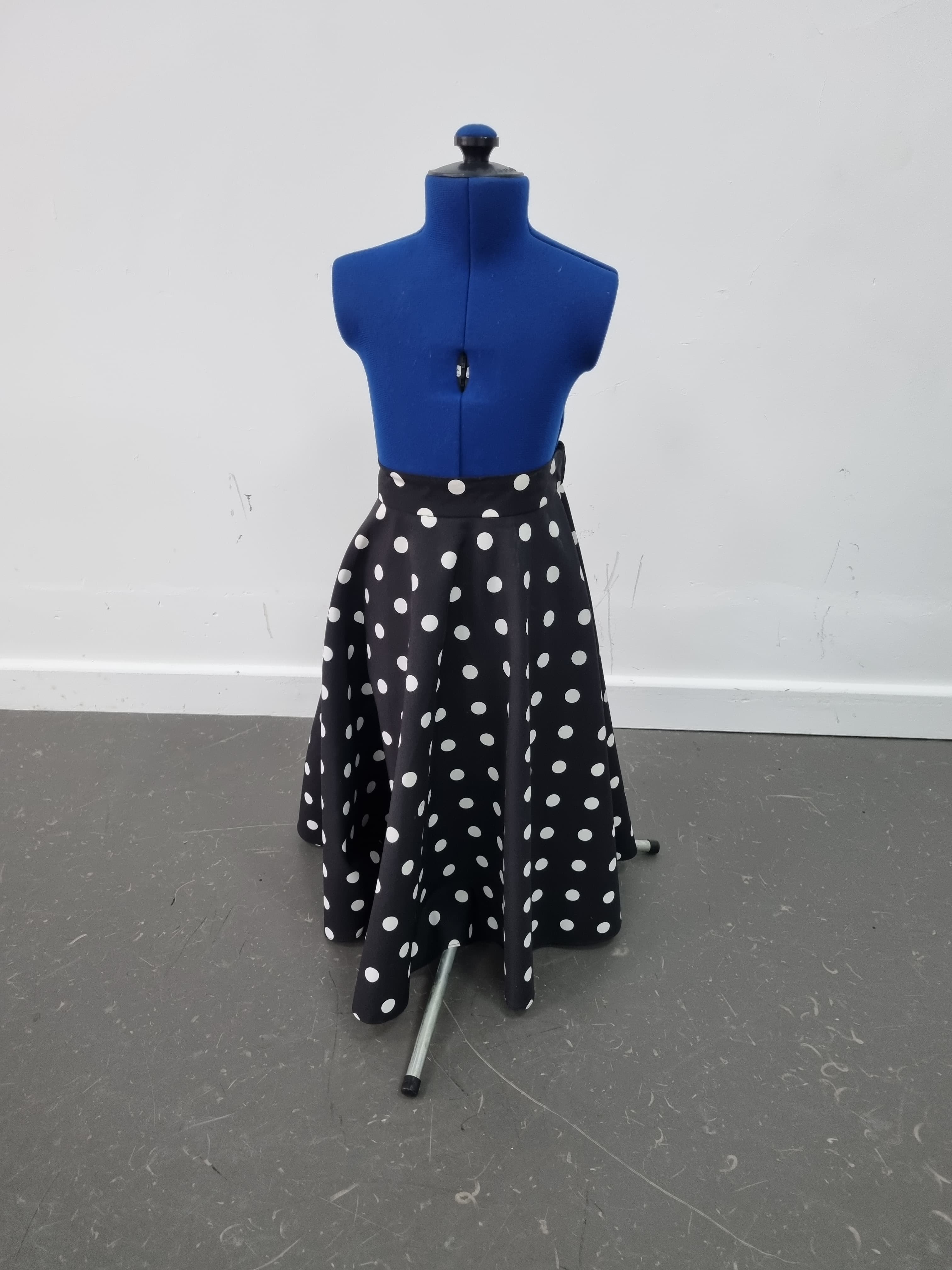 Rock n Roll Black Polka Dot Skirt (2)