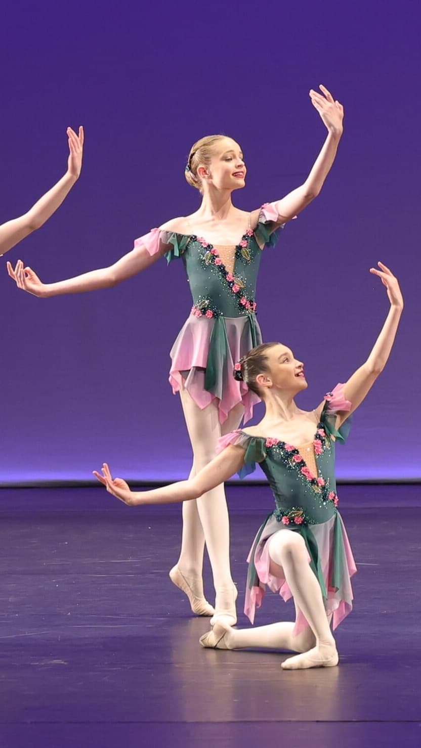 :es Fees Des Fleurs Green and Pink Dress thumbnail 2