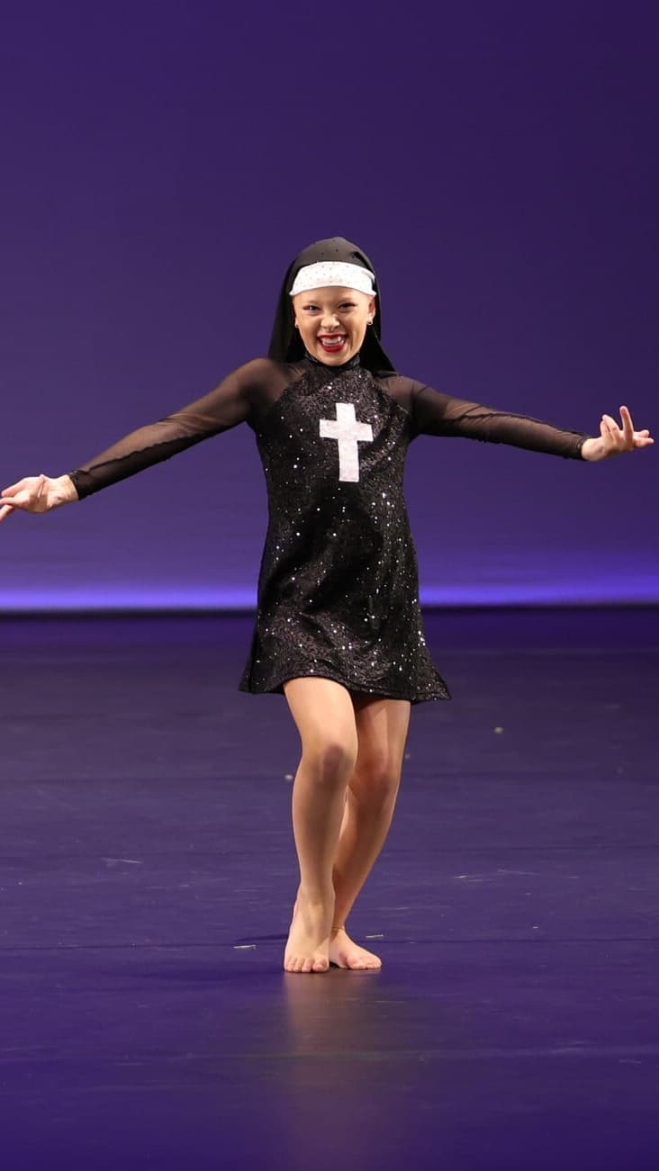 Weissman Sister Act Nun Dress & Headpiece